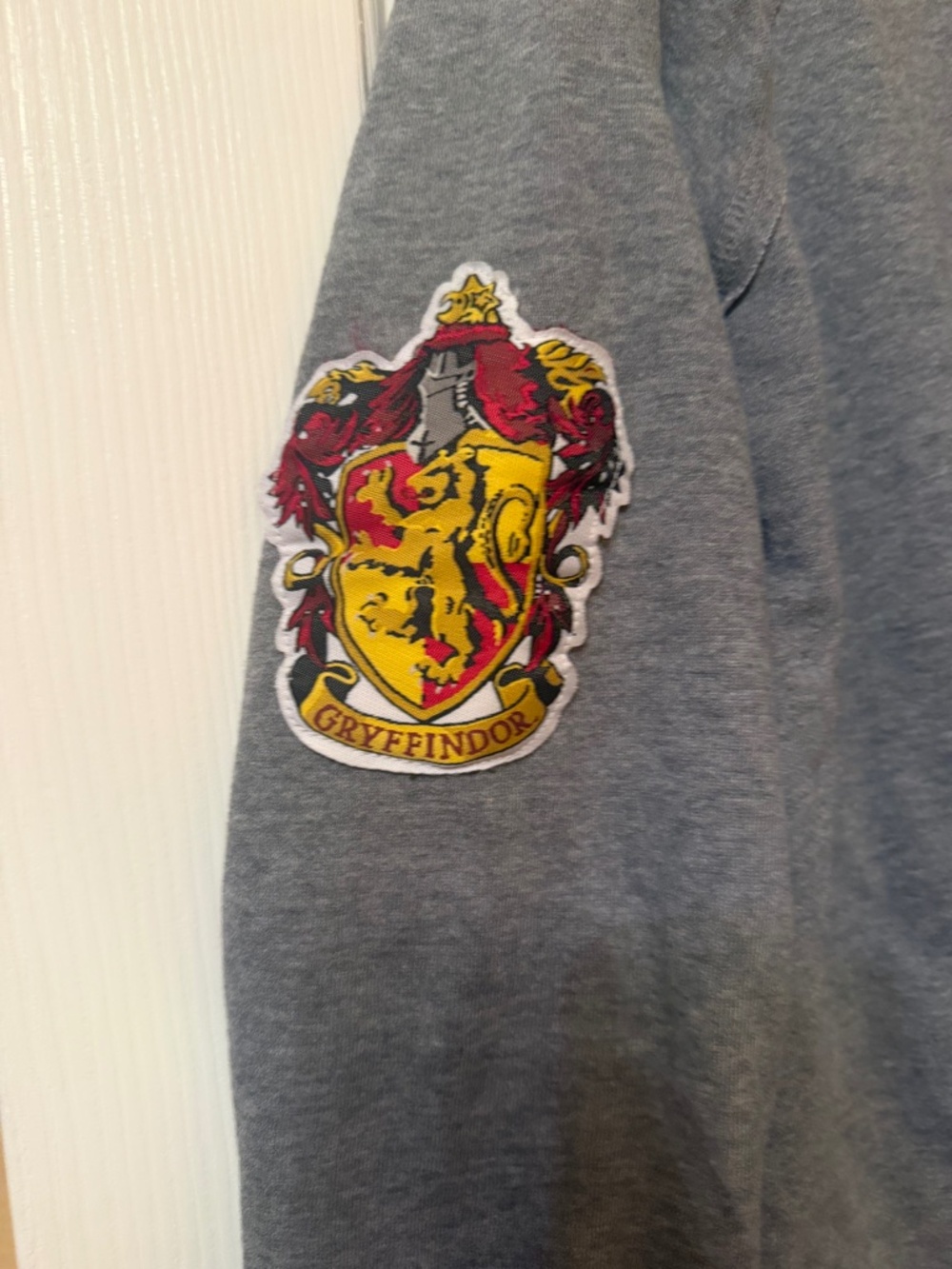 sweaters - Picture 2 of 3